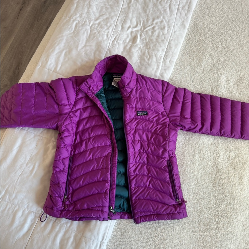 Patagonia Women's Puffer Jacket in Purple and Green